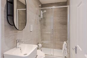 4 Berkeley Sq - YourApartment
