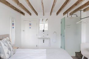4 Berkeley Sq - YourApartment