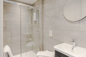 4 Berkeley Sq - YourApartment