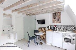 4 Berkeley Sq - YourApartment