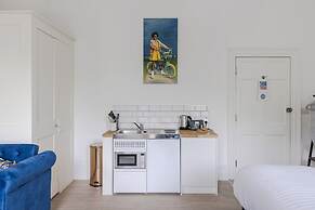 4 Berkeley Sq - YourApartment
