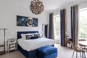 4 Berkeley Sq - YourApartment