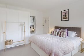 4 Berkeley Sq - YourApartment