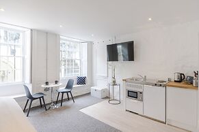4 Berkeley Sq - YourApartment