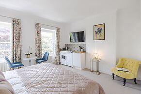 4 Berkeley Sq - YourApartment