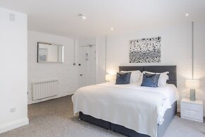 4 Berkeley Sq - YourApartment