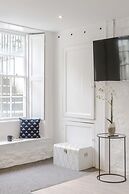 4 Berkeley Sq - YourApartment