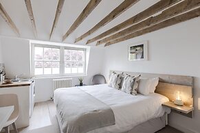4 Berkeley Sq - YourApartment