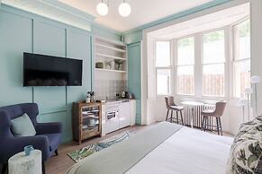 4 Berkeley Sq - YourApartment