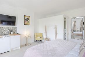 4 Berkeley Sq - YourApartment