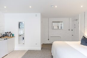 4 Berkeley Sq - YourApartment