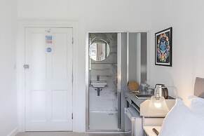 4 Berkeley Sq - YourApartment