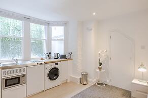 4 Berkeley Sq - YourApartment