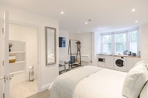 4 Berkeley Sq - YourApartment