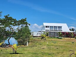 The BNB on Triggerfish Close to the airport