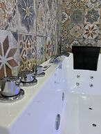 GianLuis Luxury Suites