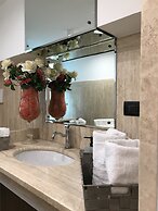 GianLuis Luxury Suites