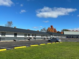 Glengarry Extended Stays