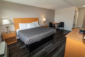 Borden Inn & Suites