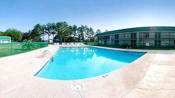 Travelers Inn By OYO US-441