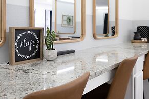 The Cactus Cove Inn and Suites