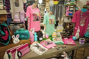 The Cactus Cove Inn and Suites