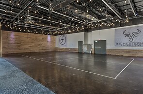 The Cactus Cove Inn and Suites