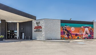 The Cactus Cove Inn and Suites