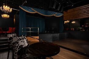 The Cactus Cove Inn and Suites