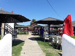 T1 Varandas Forte Piscina Ar Cond Garagem