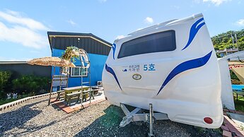 Pohang Puleungolae Caravan