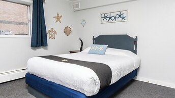 Uptowner Hotel