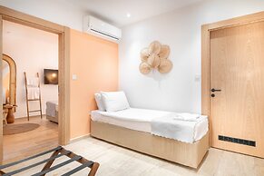 MARE MARIN BOUTIQUE HOTEL