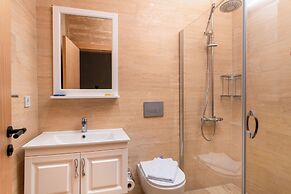 MARE MARIN BOUTIQUE HOTEL