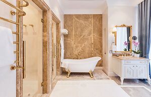 Lia by Minyoun Stars of Ulugbek