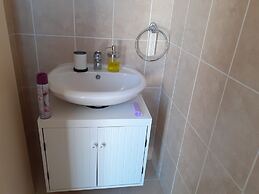 Beautiful 2-bed House in Mandria, Paphos