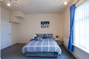 Captivating 5-bed House in Horwich Bolton