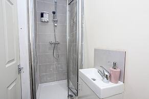 Captivating 5-bed House in Horwich Bolton