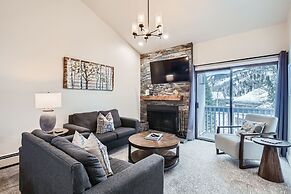 Snowlion Condos 302 3 Bedroom Condo by RedAwning