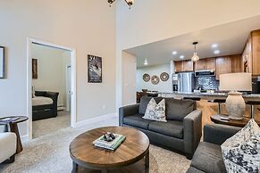 Snowlion Condos 302 3 Bedroom Condo by RedAwning