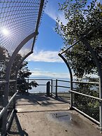 Stunning House with Views of Puget Sound Ideal for Family Reunions