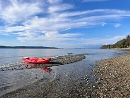 Stunning House with Views of Puget Sound Ideal for Family Reunions