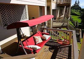 Stunning House with Views of Puget Sound Ideal for Family Reunions