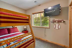 Moonlight Cove - Lakeside Lodge