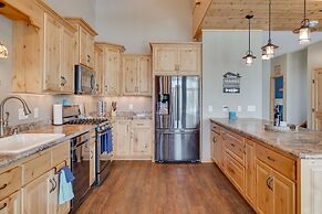 Moonlight Cove - Lakeside Lodge