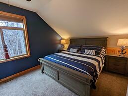 Moonlight Cove - Lakeside Lodge