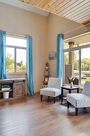 Moonlight Cove - Lakeside Lodge