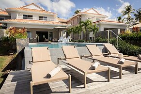 Eden Roc Villas