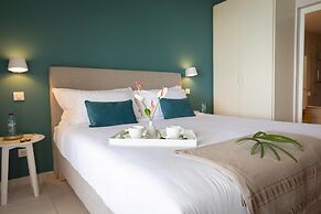 Eden Roc Villas