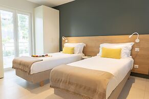 Eden Roc Villas